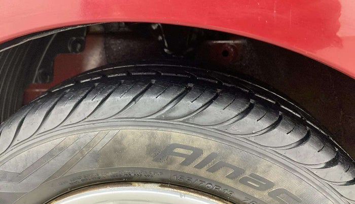 2017 Hyundai Eon ERA +, Petrol, Manual, 79,701 km, Left Front Tyre Tread