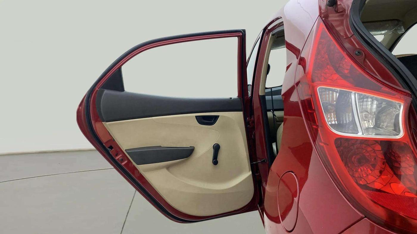 2017 Hyundai Eon ERA +, Petrol, Manual, 79,701 km, LHS Rear Door
