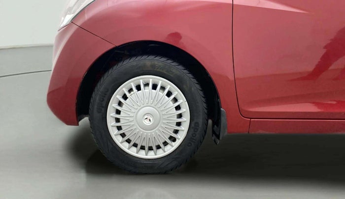 2017 Hyundai Eon ERA +, Petrol, Manual, 79,701 km, Left Front Wheel