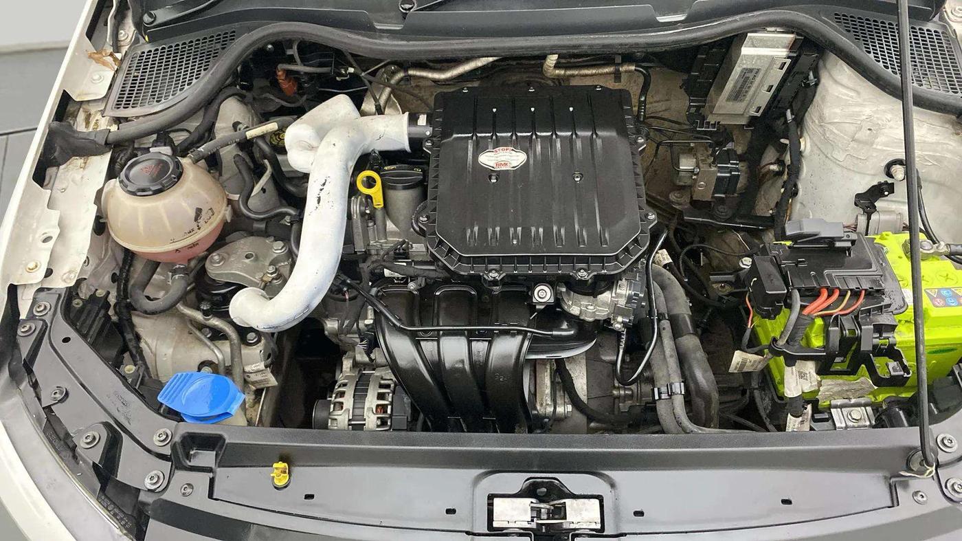 2020 Volkswagen Polo COMFORTLINE PLUS 1.0L MPI, Petrol, Manual, 75,886 km, Engine View - Right