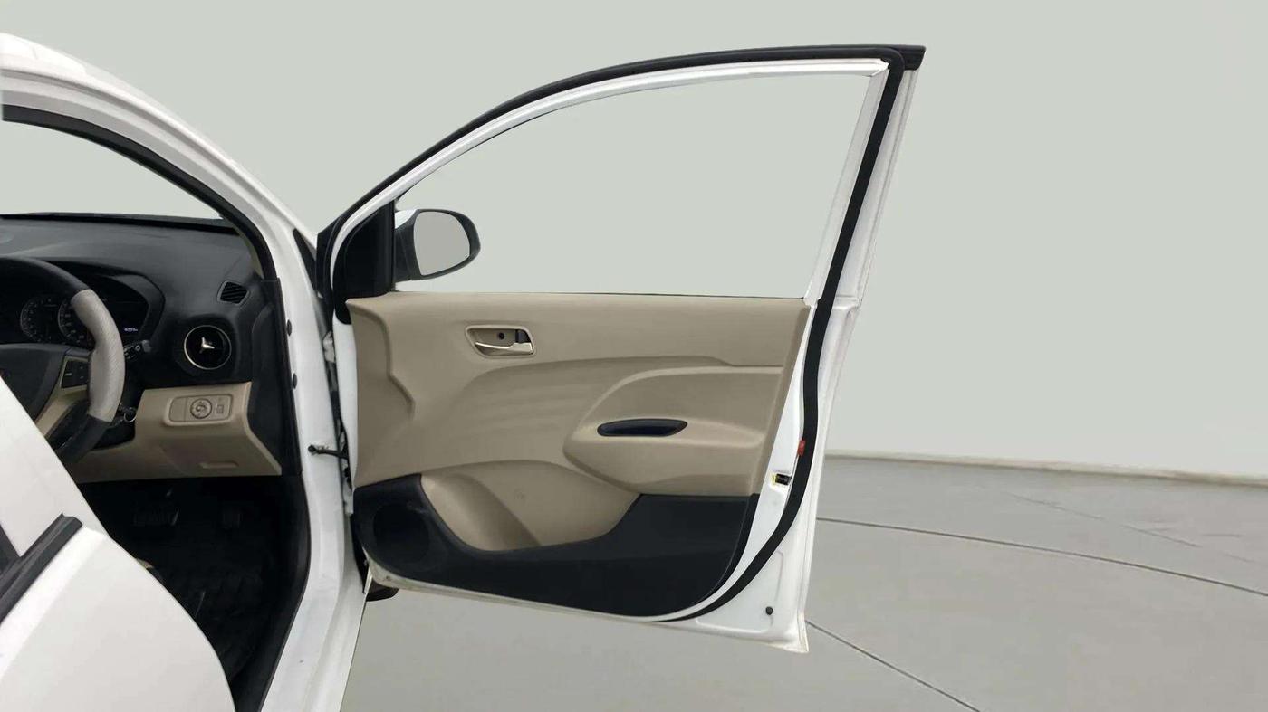 2022 Hyundai NEW SANTRO SPORTZ AMT, Petrol, Automatic, 17,048 km, RHS Front Door