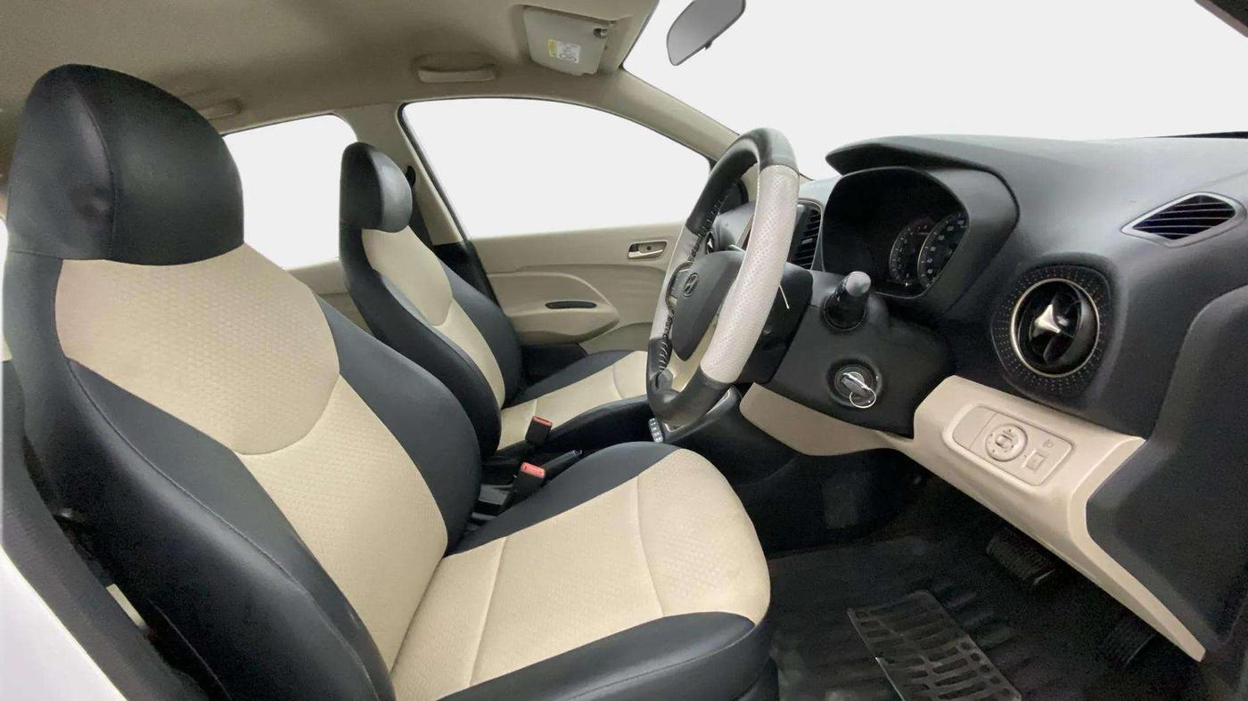 2022 Hyundai NEW SANTRO SPORTZ AMT, Petrol, Automatic, 17,048 km, Right Side Front Door Cabin