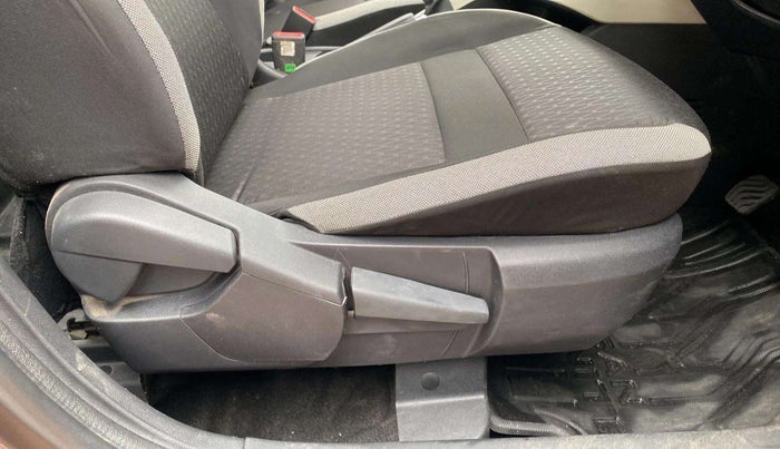 2021 Nissan MAGNITE XV MT, Petrol, Manual, 56,046 km, Driver Side Adjustment Panel