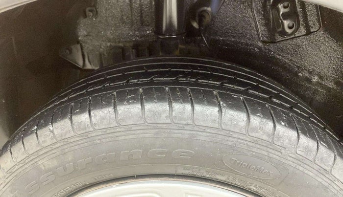 2021 Tata NEXON XM SUNROOF PETROL, Petrol, Manual, 79,002 km, Right Rear Tyre Tread