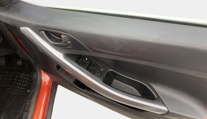2021 Tata NEXON XM SUNROOF PETROL, Petrol, Manual, 79,002 km, Driver Side Door Panels Control