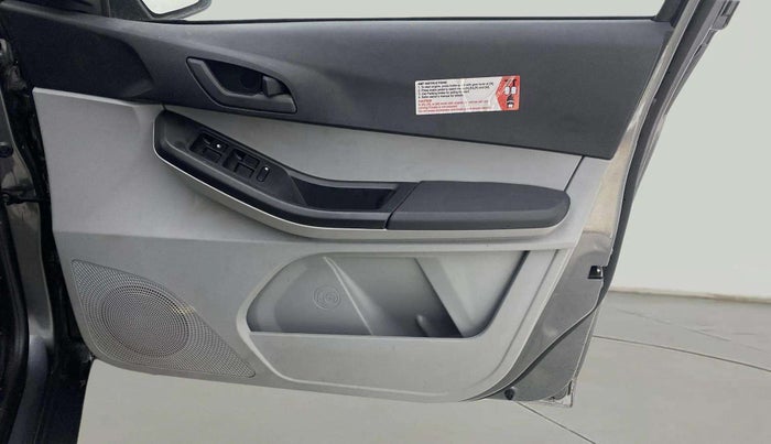 2024 Tata Tiago XTA CNG , CNG, Automatic, 8,656 km, Driver Side Door Panels Control