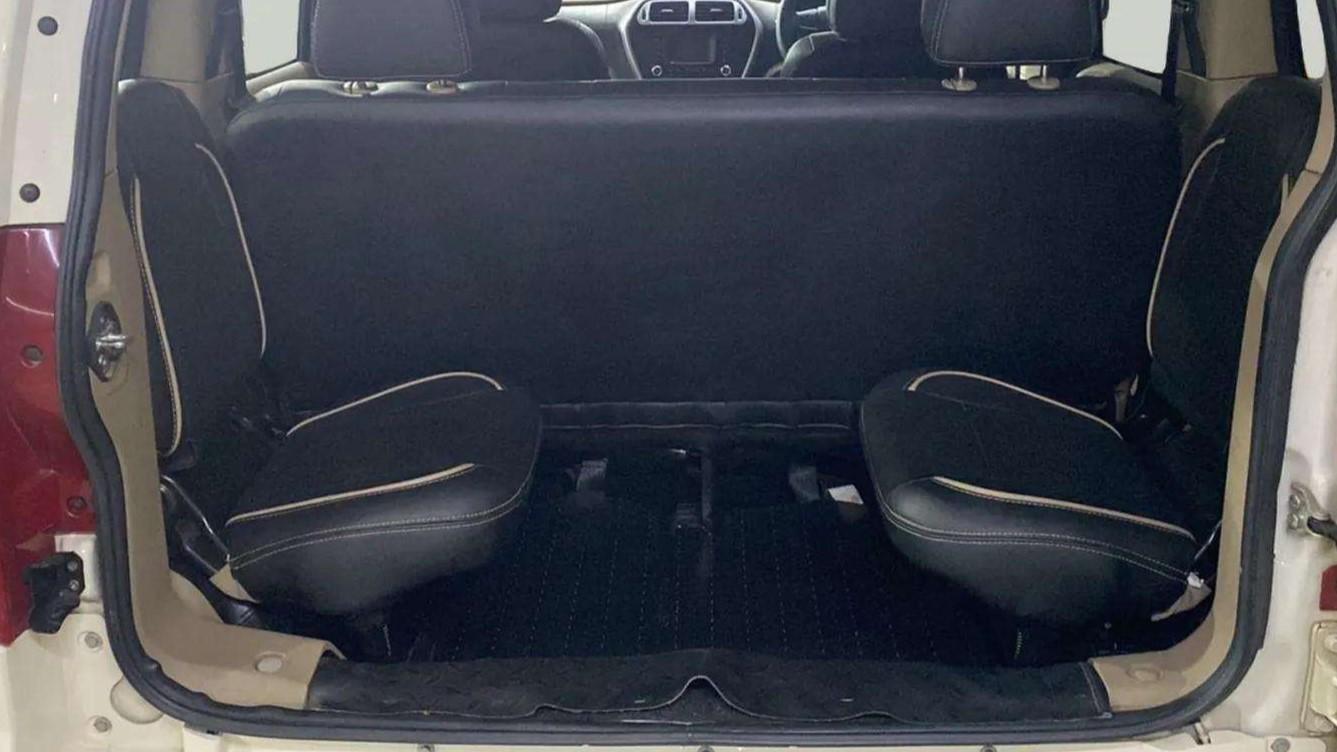 2023 Mahindra BOLERO NEO N 8, Diesel, Manual, 24,181 km, Boot Inside