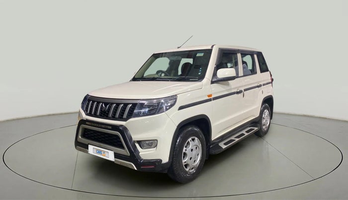 2023 Mahindra BOLERO NEO N 8, Diesel, Manual, 24,138 km, Left Front Diagonal