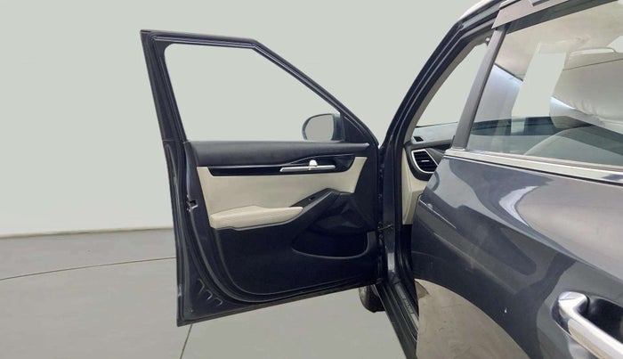 2022 KIA SELTOS HTX DIESEL 1.5, Diesel, Manual, 50,869 km, LHS Front Door
