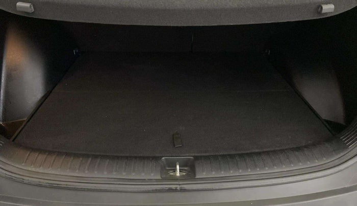 2022 KIA SELTOS HTX DIESEL 1.5, Diesel, Manual, 50,869 km, Boot Inside