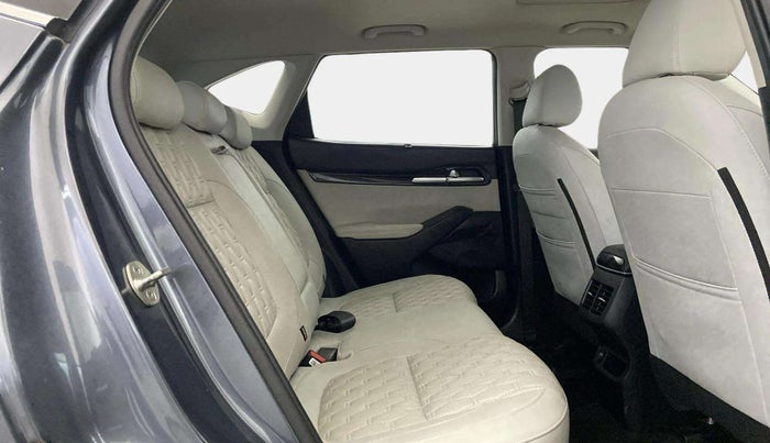 2022 KIA SELTOS HTX DIESEL 1.5, Diesel, Manual, 50,869 km, Right Side Rear Door Cabin