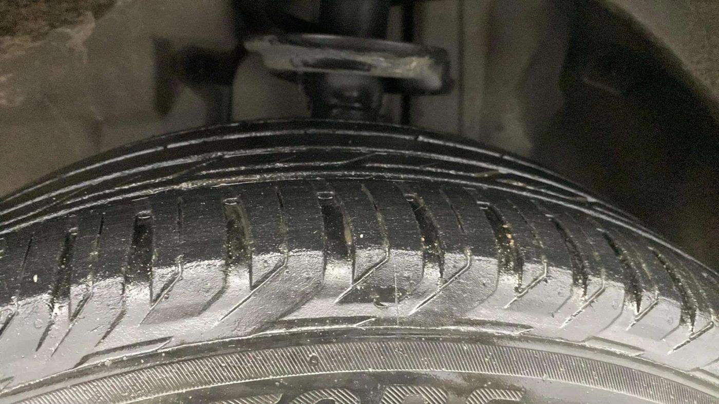 2019 Jeep Compass SPORT PLUS 2.0 DIESEL, Diesel, Manual, 70,892 km, Left Front Tyre Tread