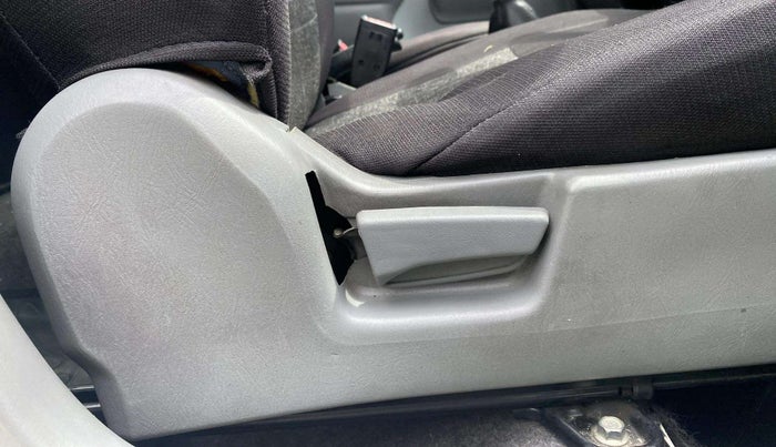 2014 Maruti Alto K10 VXI, Petrol, Manual, 49,125 km, Driver Side Adjustment Panel