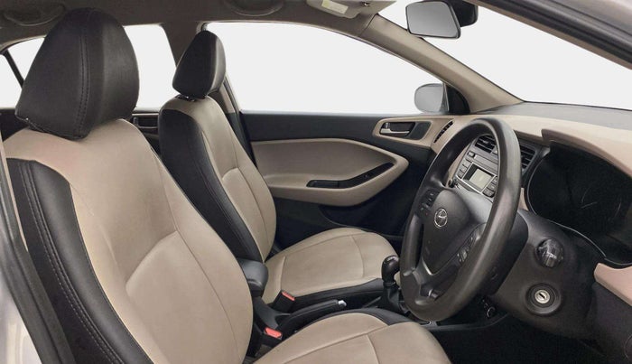 2017 Hyundai Elite i20 SPORTZ 1.2, Petrol, Manual, 40,836 km, Right Side Front Door Cabin