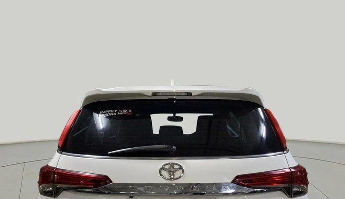 2018 Toyota Fortuner 2.8 4X4 AT, Diesel, Automatic, 1,29,798 km, Rear Windshield