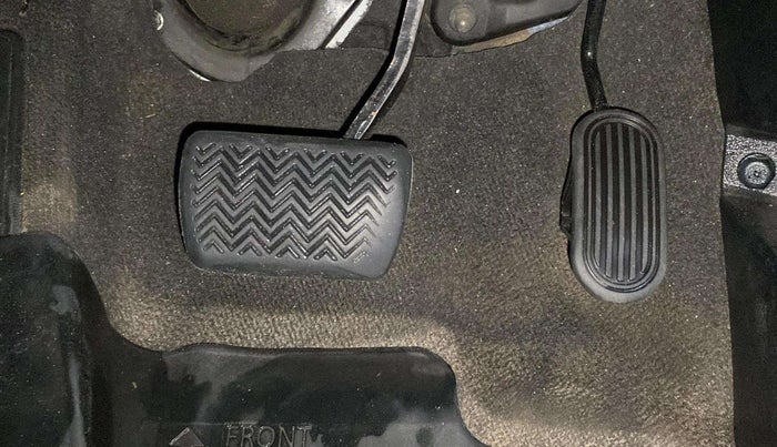 2018 Toyota Fortuner 2.8 4X4 AT, Diesel, Automatic, 1,29,798 km, Pedals