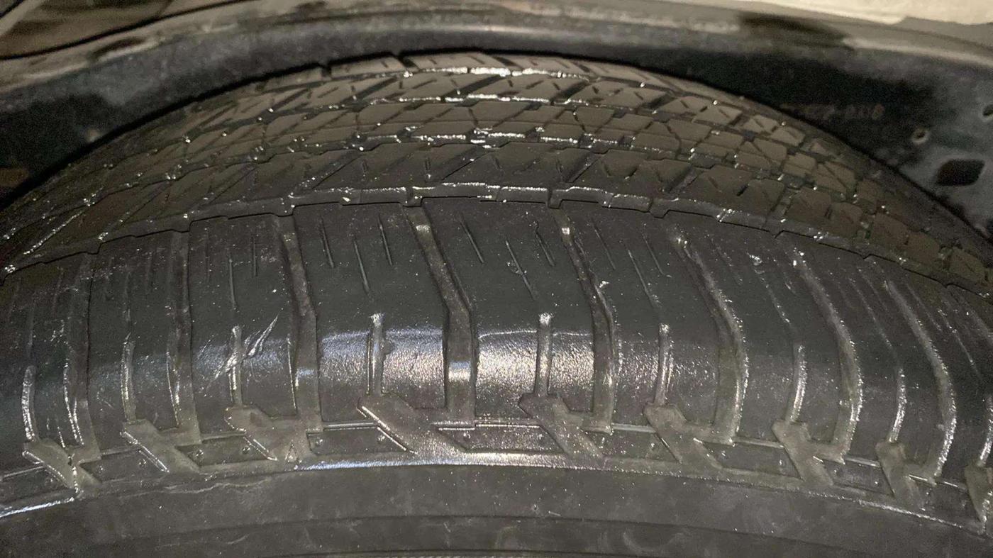 2018 Toyota Fortuner 2.8 4X4 AT, Diesel, Automatic, 1,30,222 km, Right Rear Tyre Tread