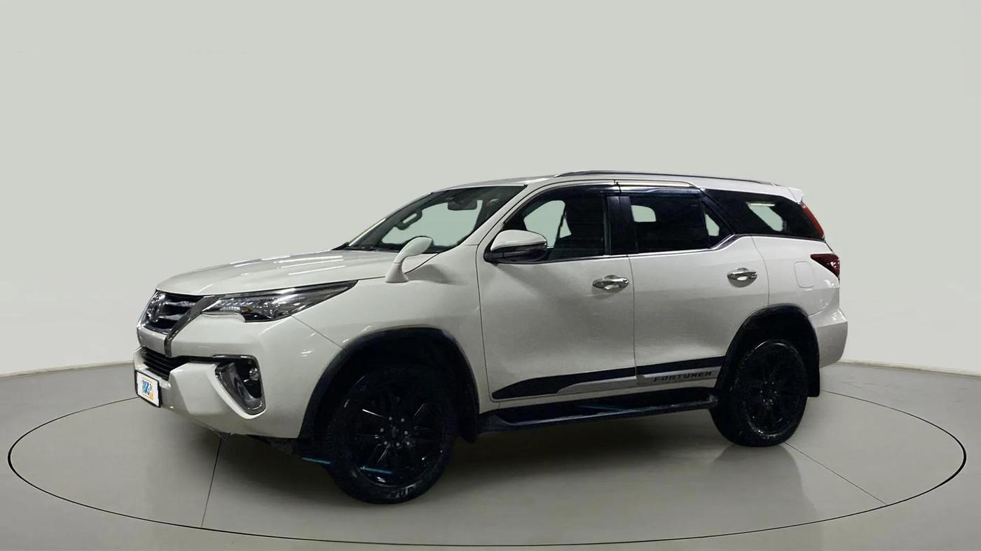 2018 Toyota Fortuner 2.8 4X4 AT, Diesel, Automatic, 1,30,222 km, Left Front Diagonal