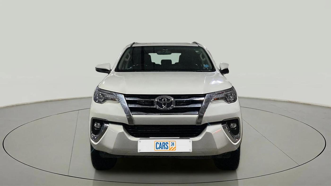 2018 Toyota Fortuner 2.8 4X4 AT, Diesel, Automatic, 1,30,222 km, Front