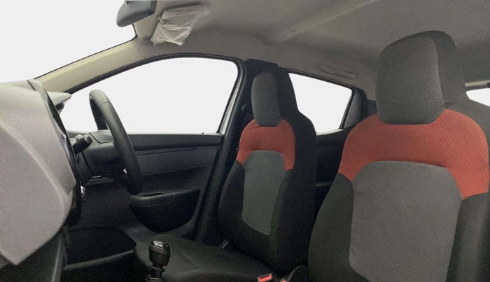 2016 Renault Kwid RXT 0.8, Petrol, Manual, 38,051 km, Right Side Front Door Cabin