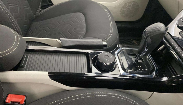 2021 Tata NEXON XZA PLUS SUNROOF PETROL, Petrol, Automatic, 17,621 km, Gear Lever