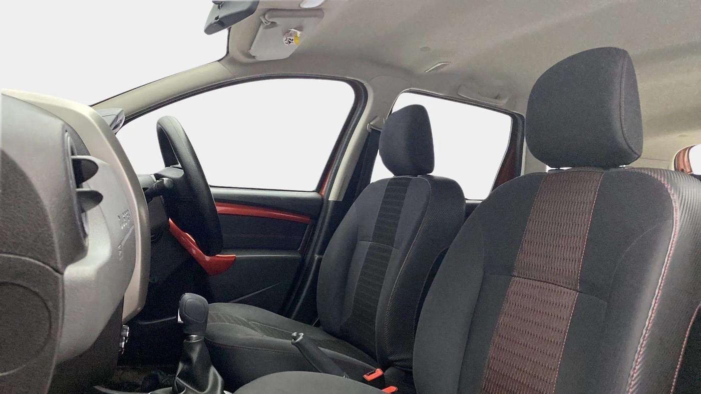2017 Renault Duster RXS CVT, Petrol, Automatic, 87,109 km, Right Side Front Door Cabin