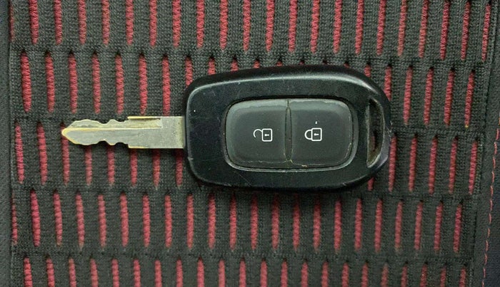 2017 Renault Duster RXS CVT, Petrol, Automatic, 87,109 km, Key Close Up