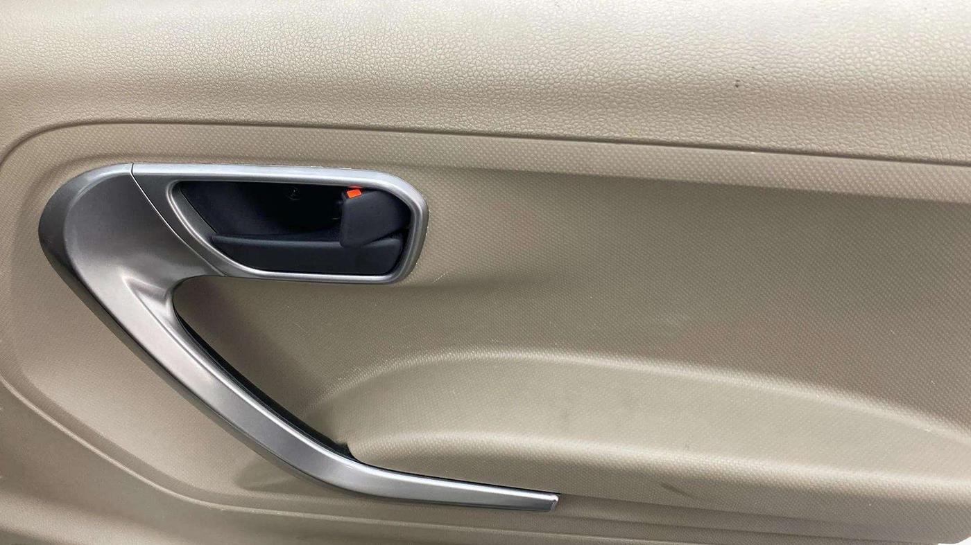 2024 Mahindra Bolero Neo Plus P10, Diesel, Manual, 27,333 km, Driver Side Door Panels Control
