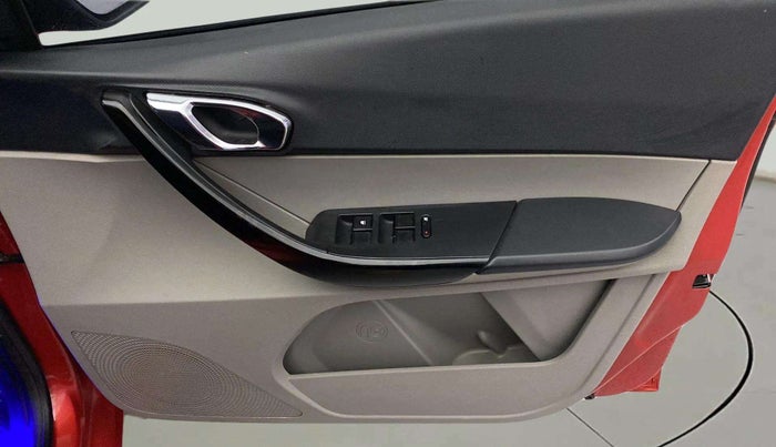 2017 Tata Tiago XZA PETROL, Petrol, Automatic, 45,613 km, Driver Side Door Panels Control