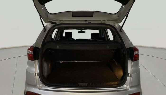 2015 Hyundai Creta SX PLUS 1.6 PETROL, Petrol, Manual, 65,918 km, Boot Inside