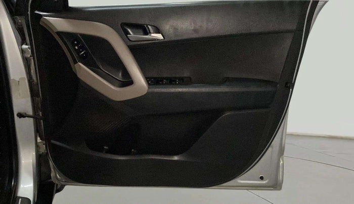 2015 Hyundai Creta SX PLUS 1.6 PETROL, Petrol, Manual, 65,918 km, Driver Side Door Panels Control