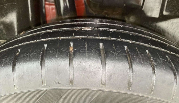 2022 Maruti Swift ZXI, Petrol, Manual, 60,755 km, Right Rear Tyre Tread