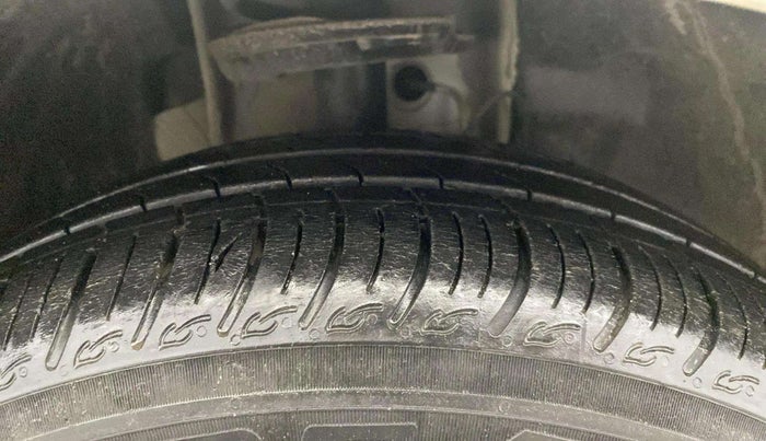 2023 Tata Tiago XT PETROL, Petrol, Manual, 11,832 km, Right Front Tyre Tread