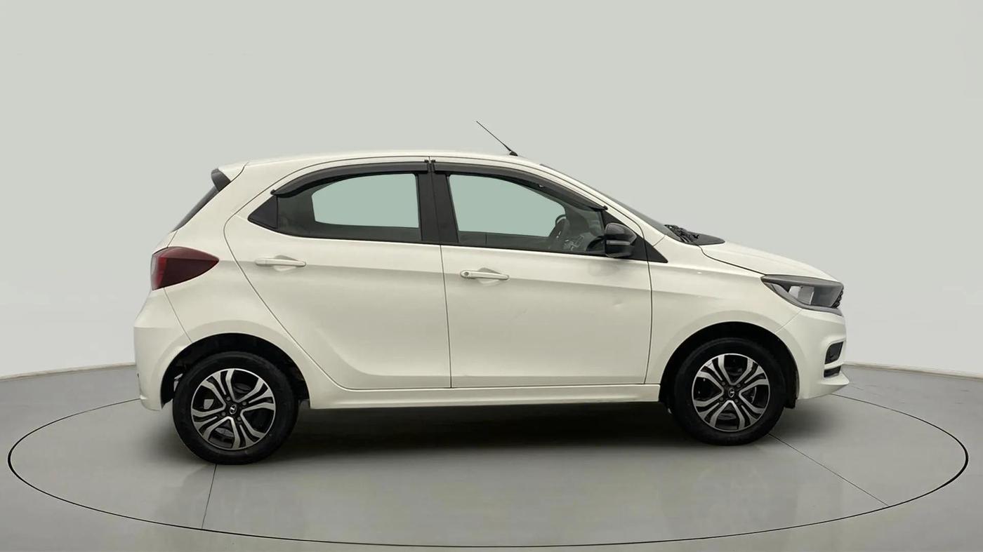 2023 Tata Tiago XT PETROL, Petrol, Manual, 11,832 km, Right Side View