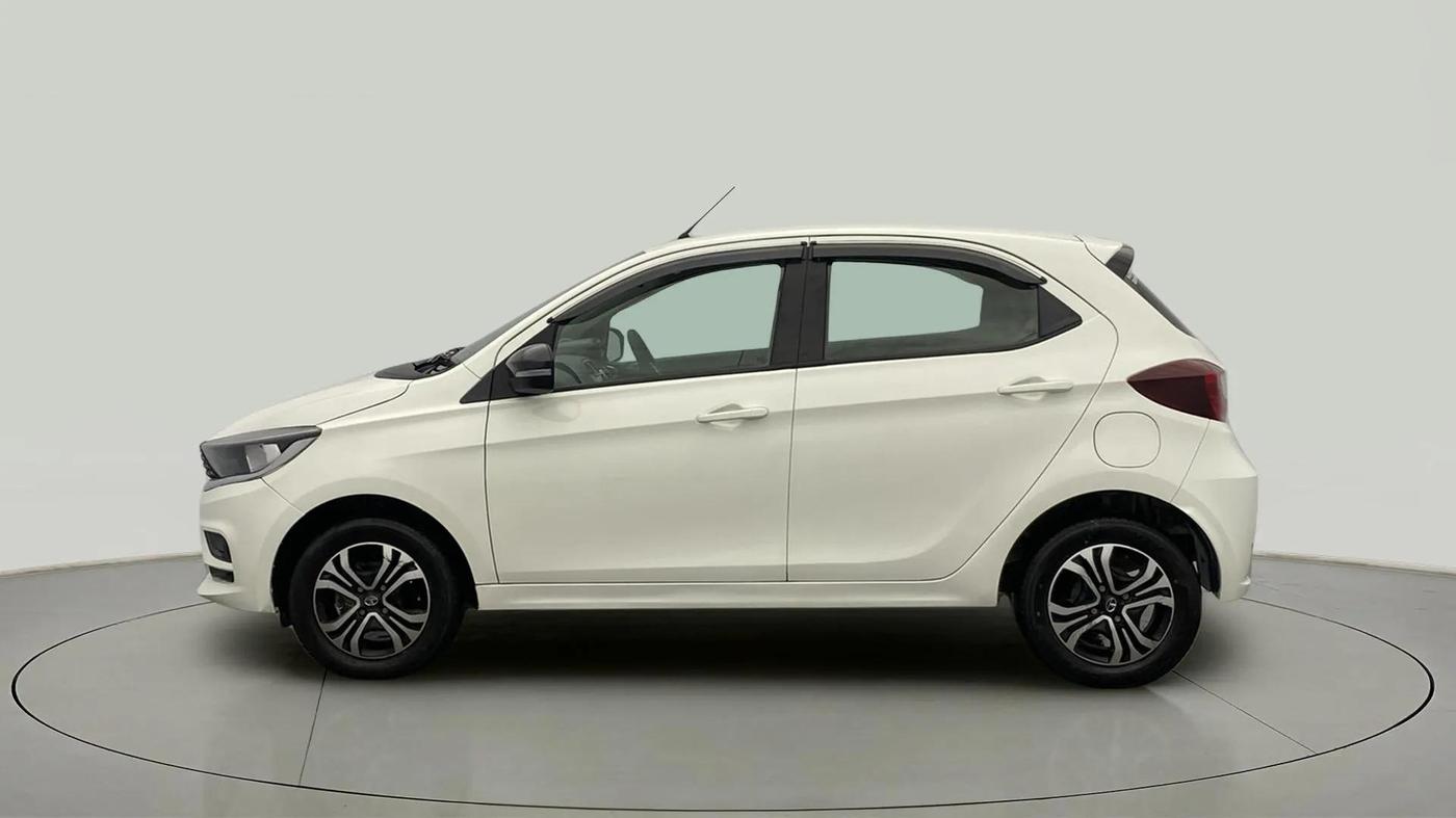 2023 Tata Tiago XT PETROL, Petrol, Manual, 11,832 km, Left Side