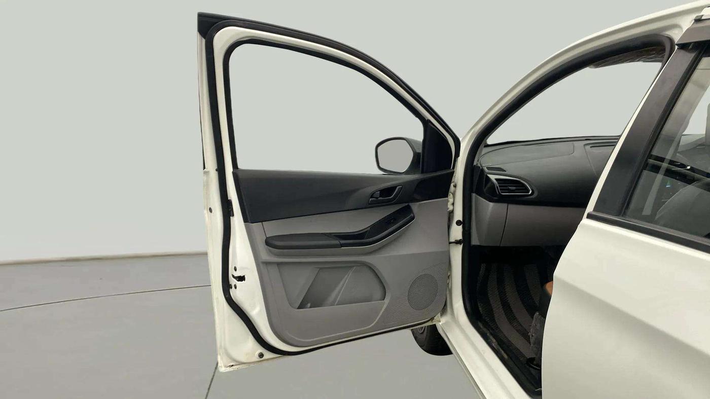 2023 Tata Tiago XT PETROL, Petrol, Manual, 11,832 km, LHS Front Door