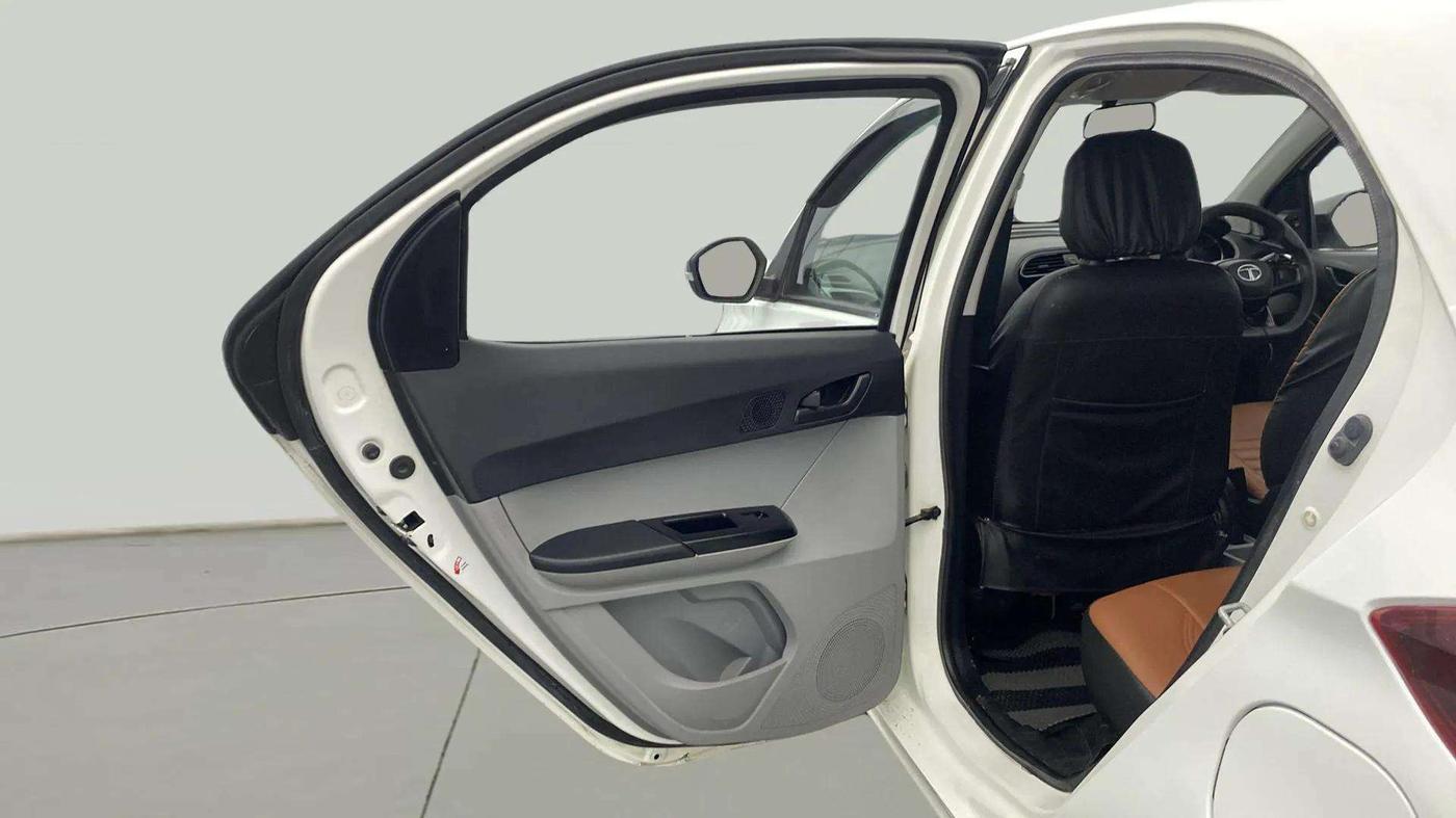 2023 Tata Tiago XT PETROL, Petrol, Manual, 11,832 km, LHS Rear Door