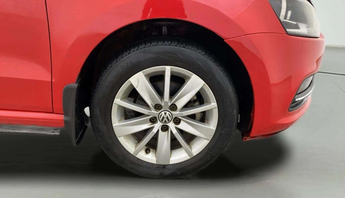 2014 Volkswagen Polo HIGHLINE1.2L, Petrol, Manual, 73,069 km, Right Front Wheel