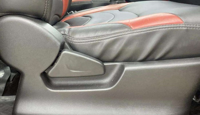 2018 Datsun Redi Go T (O), Petrol, Manual, 35,768 km, Driver Side Adjustment Panel