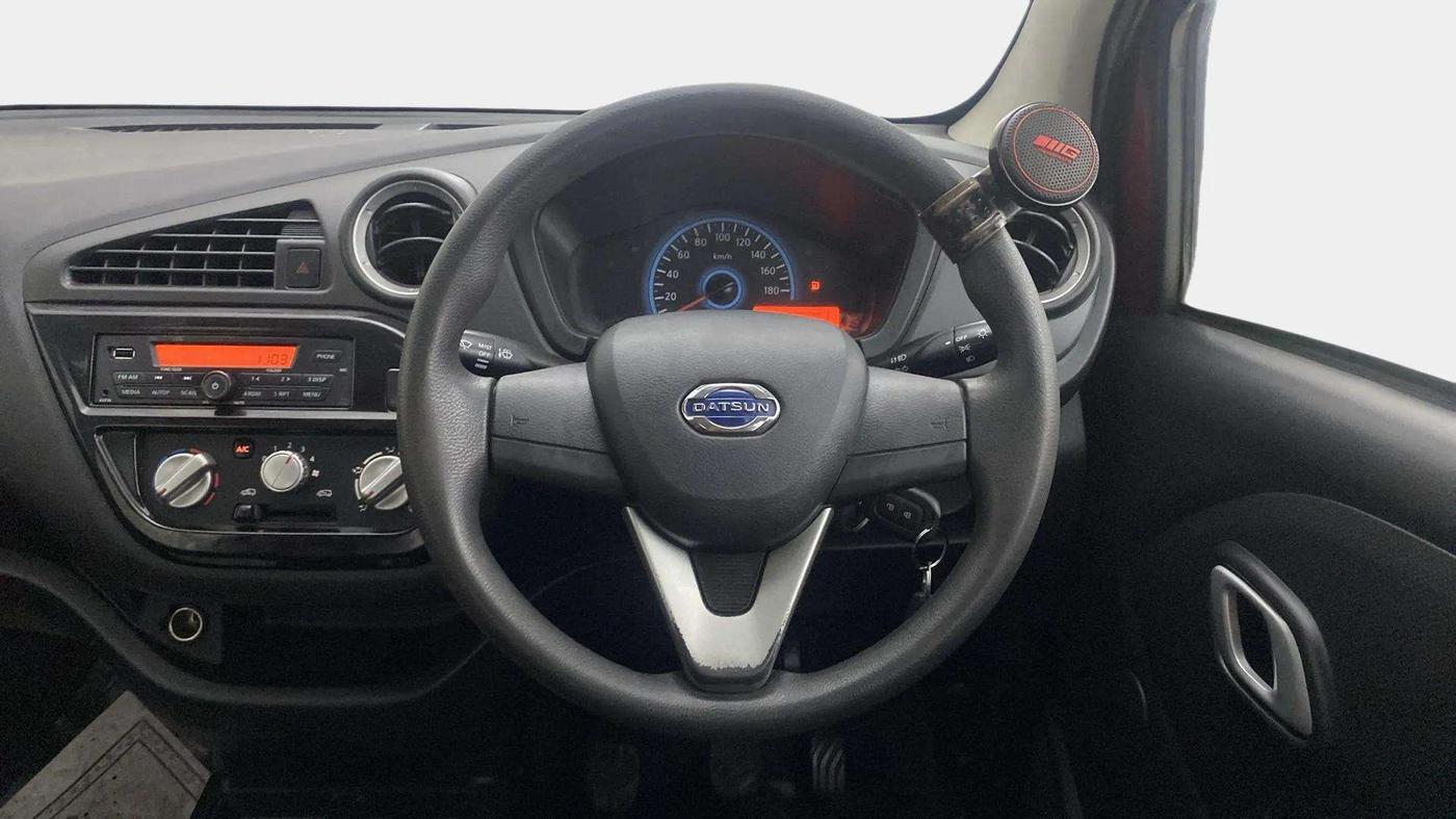 2018 Datsun Redi Go T (O), Petrol, Manual, 35,768 km, Steering Wheel Close Up