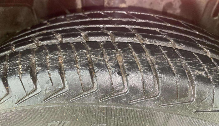 2018 Datsun Redi Go T (O), Petrol, Manual, 35,768 km, Right Front Tyre Tread