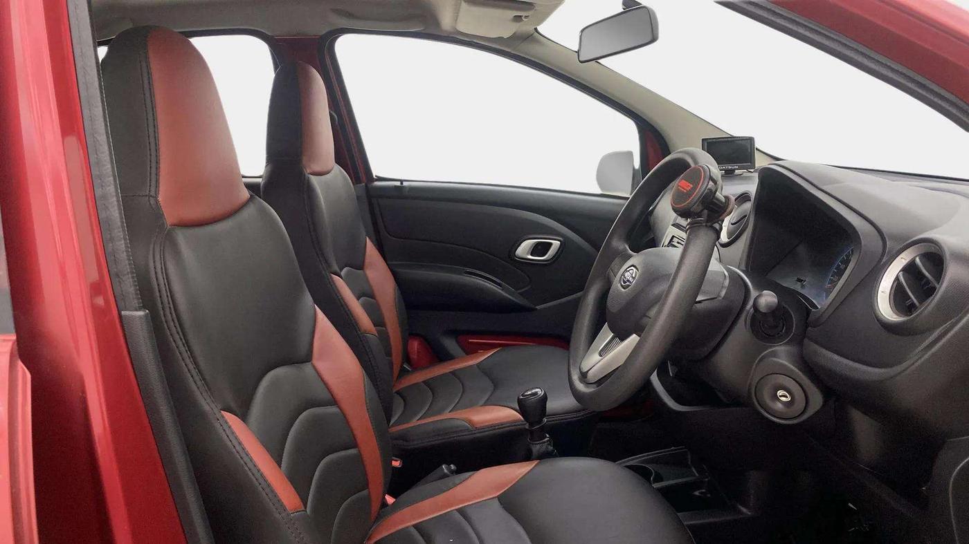 2018 Datsun Redi Go T (O), Petrol, Manual, 35,768 km, Right Side Front Door Cabin