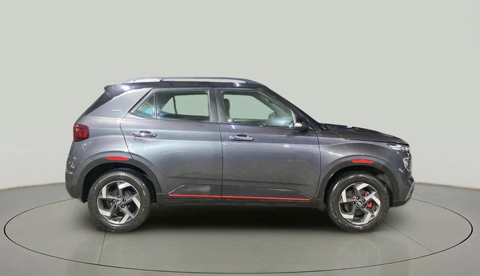 2020 Hyundai VENUE SX 1.5 (O) CRDI DUAL TONE, Diesel, Manual, 63,423 km, Right Side View