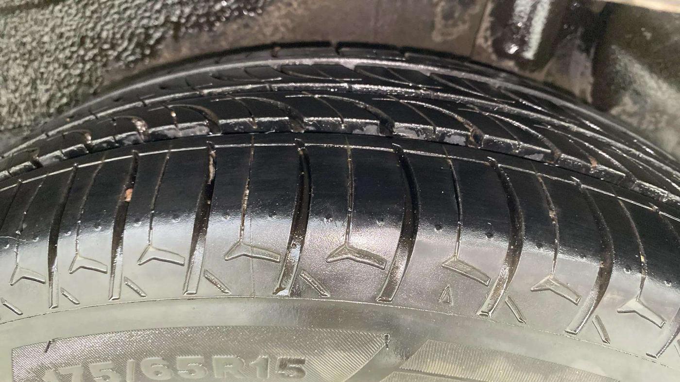 2022 Maruti IGNIS ZETA 1.2 AMT, CNG, Automatic, 74,701 km, Left Rear Tyre Tread