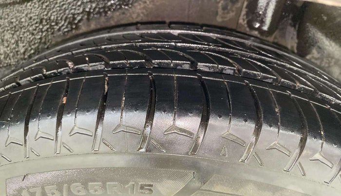 2022 Maruti IGNIS ZETA 1.2 AMT, CNG, Automatic, 74,653 km, Left Rear Tyre Tread