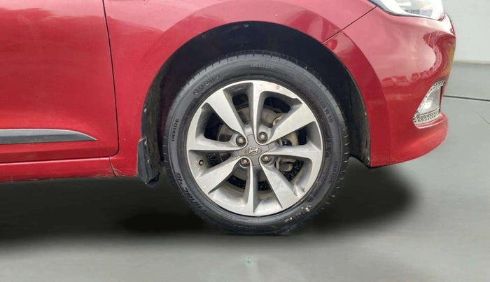 2014 Hyundai Elite i20 SPORTZ 1.2 (O), Petrol, Manual, 42,204 km, Right Front Wheel