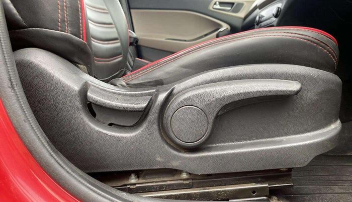 2014 Hyundai Elite i20 SPORTZ 1.2 (O), Petrol, Manual, 42,204 km, Driver Side Adjustment Panel