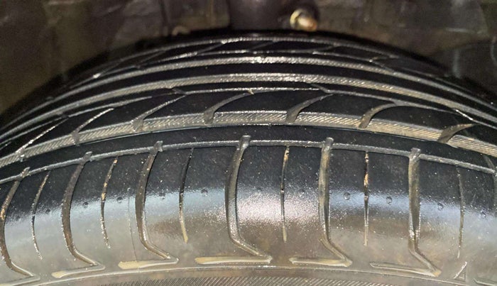 2016 Honda Amaze 1.2L I-VTEC SX, Petrol, Manual, 93,922 km, Right Front Tyre Tread