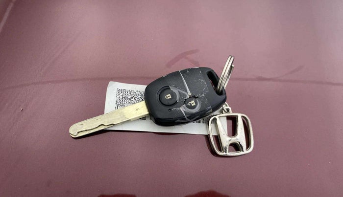 2016 Honda Amaze 1.2L I-VTEC SX, Petrol, Manual, 93,922 km, Key Close Up