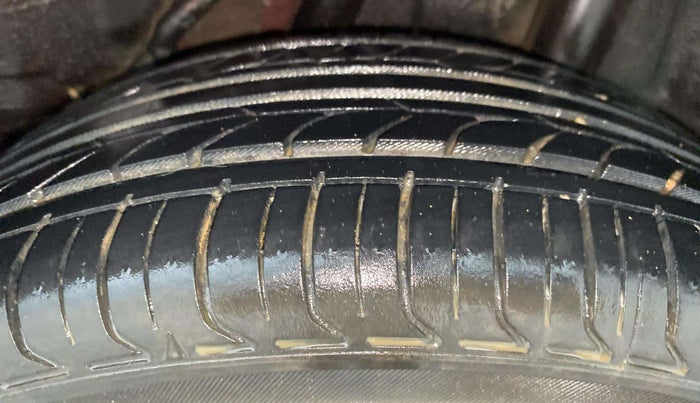 2016 Honda Amaze 1.2L I-VTEC SX, Petrol, Manual, 93,922 km, Left Rear Tyre Tread